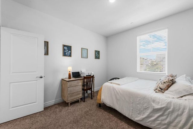 2717 N Cove Dr, Sacramento, CA 95833