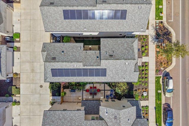 2717 N Cove Dr, Sacramento, CA 95833