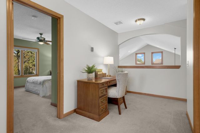 1085 Parkview Lane, Victoria, MN 55386