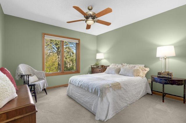 1085 Parkview Lane, Victoria, MN 55386