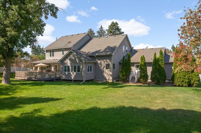 1085 Parkview Lane, Victoria, MN 55386