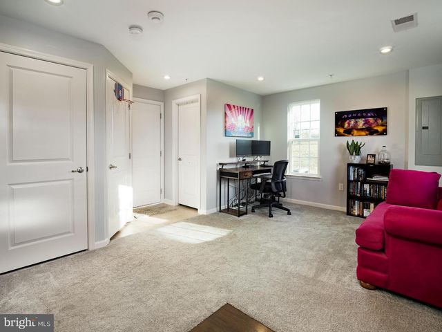 1100 UTLEY ALY, Phoenixville, PA 19460