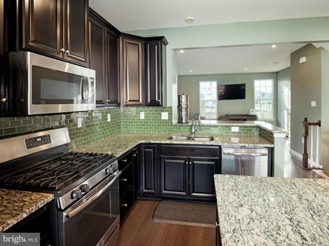 1100 UTLEY ALY, Phoenixville, PA 19460