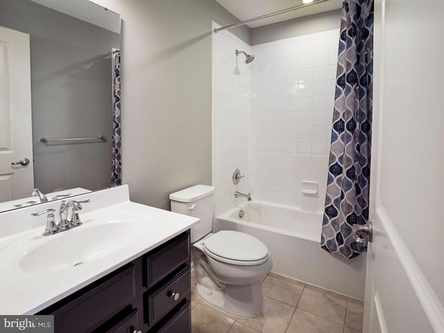 1100 UTLEY ALY, Phoenixville, PA 19460