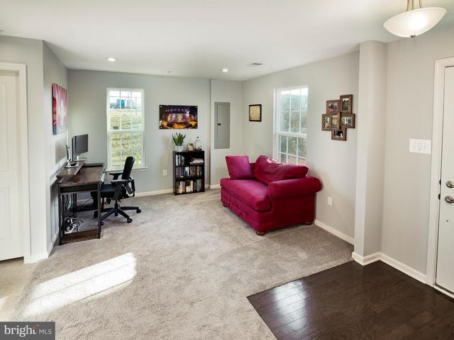 1100 UTLEY ALY, Phoenixville, PA 19460