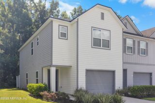 10581 MAIDSTONE COVE Drive, Jacksonville, FL 32218
