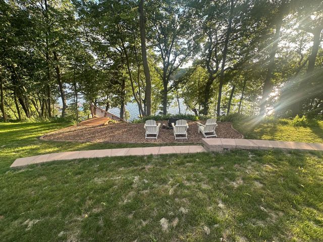 7080 Rolling Acres Road, Excelsior, MN 55331