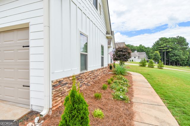 383 Walden Pond Way, Senoia, GA 30276