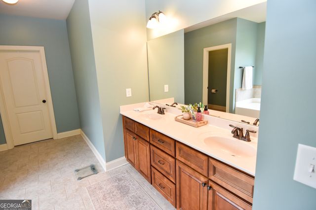 383 Walden Pond Way, Senoia, GA 30276