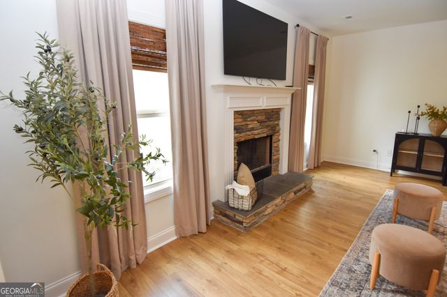 383 Walden Pond Way, Senoia, GA 30276