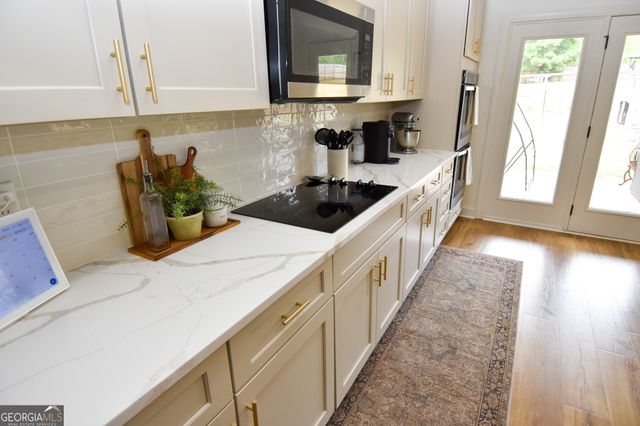 383 Walden Pond Way, Senoia, GA 30276