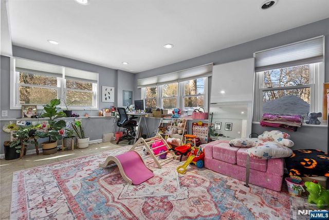 77 Riverside Drive, Denville Township, NJ 07834