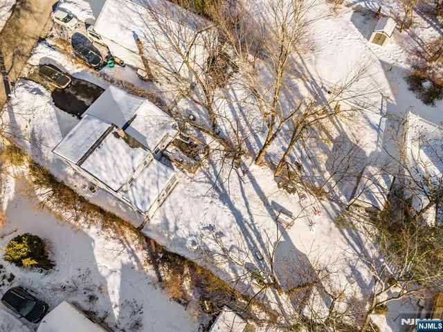 77 Riverside Drive, Denville Township, NJ 07834