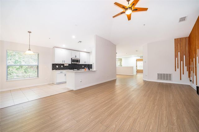 6440 AXEITOS TERRACE 110, Orlando, FL 32835