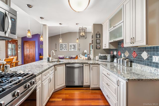 139 Stevens Avenue, Hempstead, NY 11550