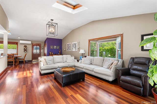 139 Stevens Avenue, Hempstead, NY 11550