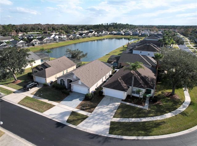 1068 LAKE BERKLEY DRIVE, Kissimmee, FL 34746