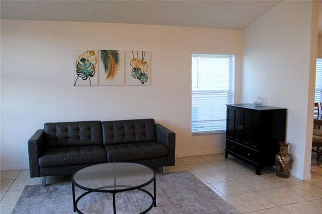 1068 LAKE BERKLEY DRIVE, Kissimmee, FL 34746