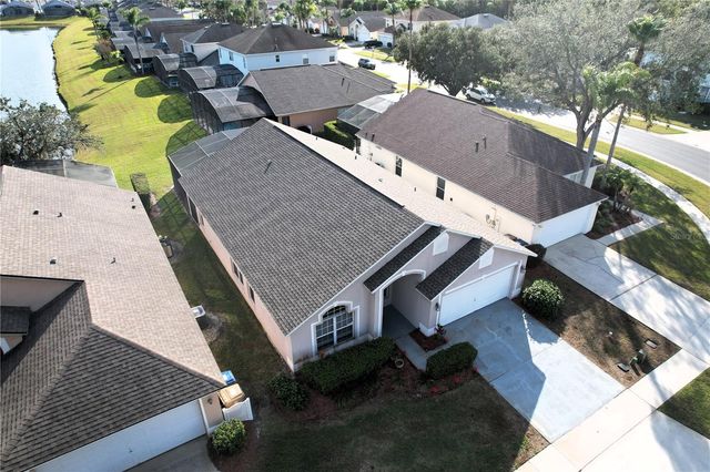 1068 LAKE BERKLEY DRIVE, Kissimmee, FL 34746