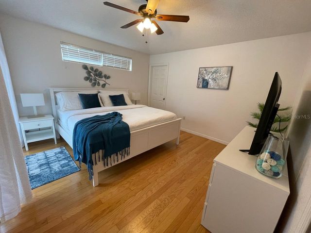 1068 LAKE BERKLEY DRIVE, Kissimmee, FL 34746