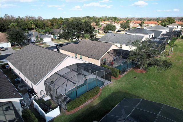 1068 LAKE BERKLEY DRIVE, Kissimmee, FL 34746