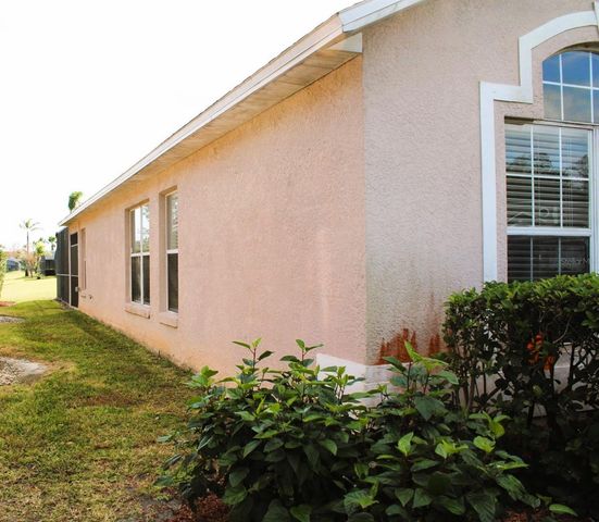 1068 LAKE BERKLEY DRIVE, Kissimmee, FL 34746