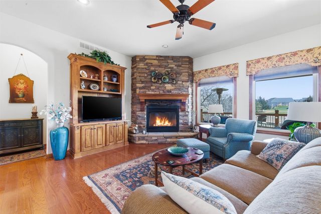 1219 E Waters Edge St, Derby, KS 67037