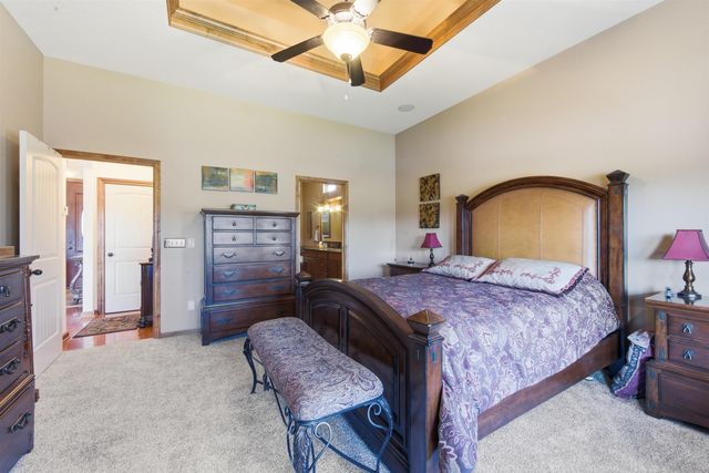 1219 E Waters Edge St, Derby, KS 67037