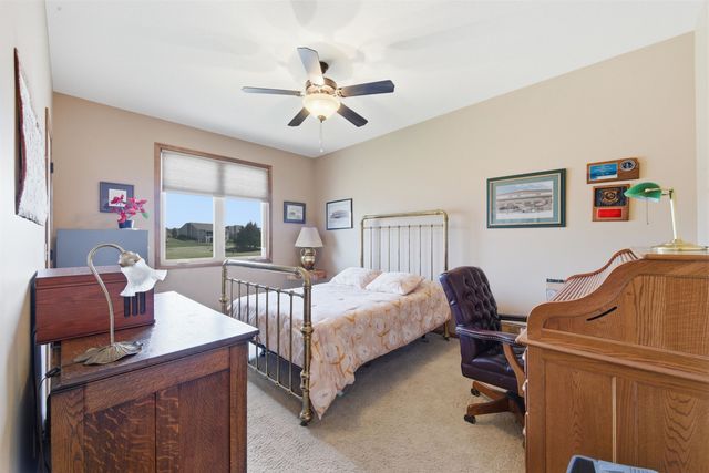 1219 E Waters Edge St, Derby, KS 67037