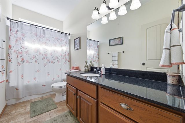 1219 E Waters Edge St, Derby, KS 67037