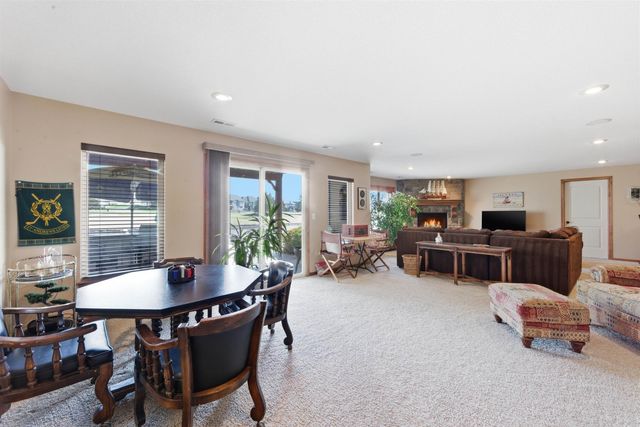 1219 E Waters Edge St, Derby, KS 67037