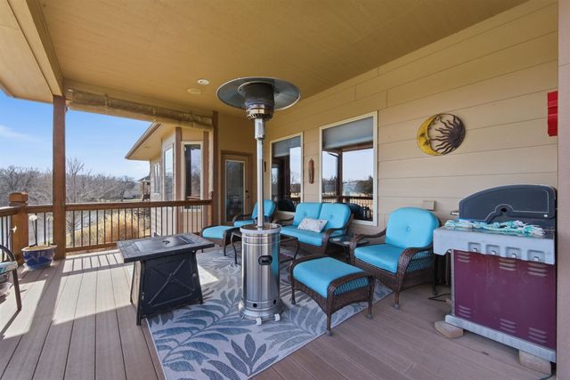 1219 E Waters Edge St, Derby, KS 67037