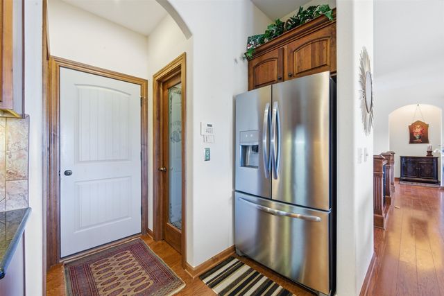 1219 E Waters Edge St, Derby, KS 67037