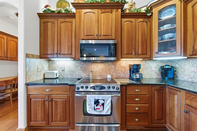 1219 E Waters Edge St, Derby, KS 67037