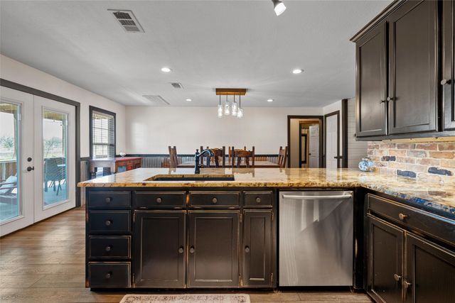 248 Palisades Road, Woodway, TX 76712