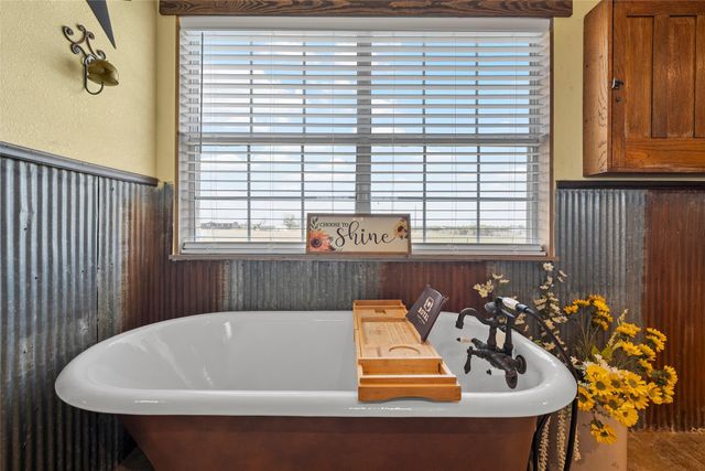 248 Palisades Road, Woodway, TX 76712