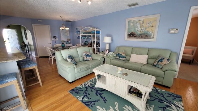 1126 SE 13th TER, Cape Coral, FL 33990