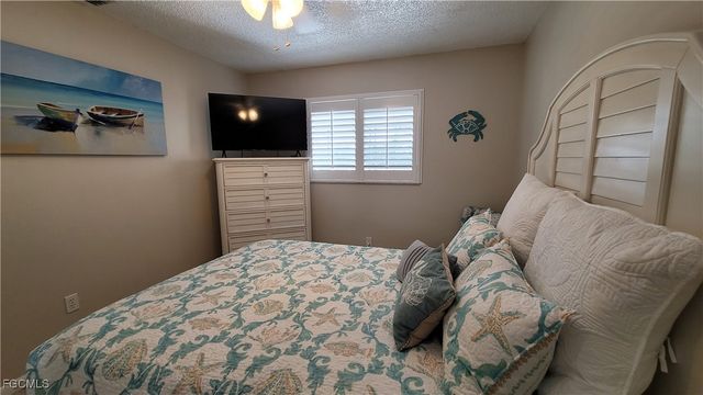 1126 SE 13th TER, Cape Coral, FL 33990