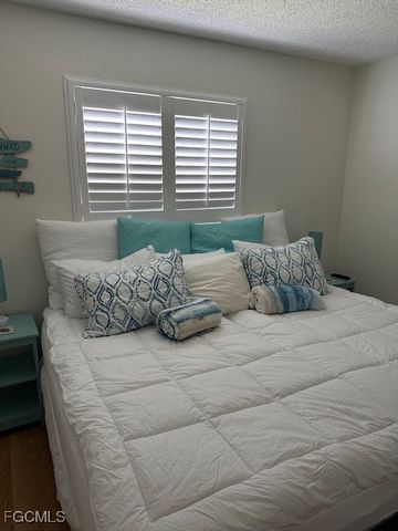 1126 SE 13th TER, Cape Coral, FL 33990