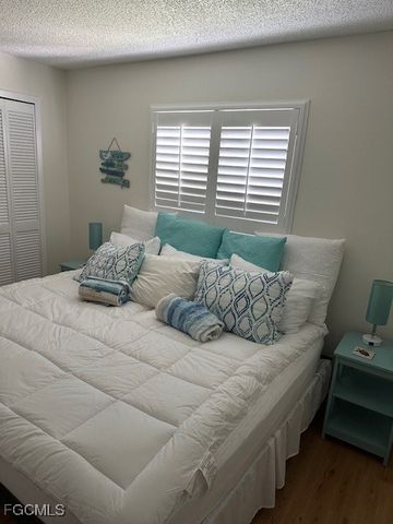 1126 SE 13th TER, Cape Coral, FL 33990