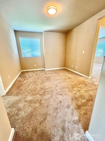 535 Meadowwood Drive SW, Olympia, WA 98502