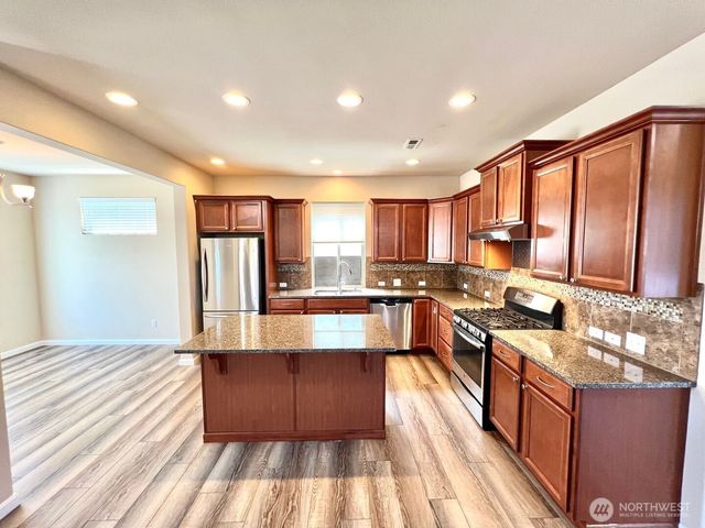 535 Meadowwood Drive SW, Olympia, WA 98502