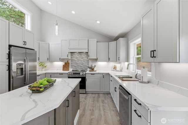 3202 S 76th Street, Tacoma, WA 98409