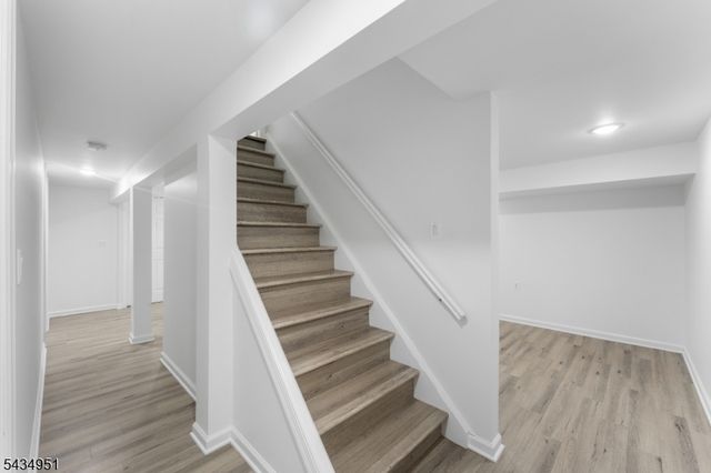 323 S Wood Ave, Linden City, NJ 07036