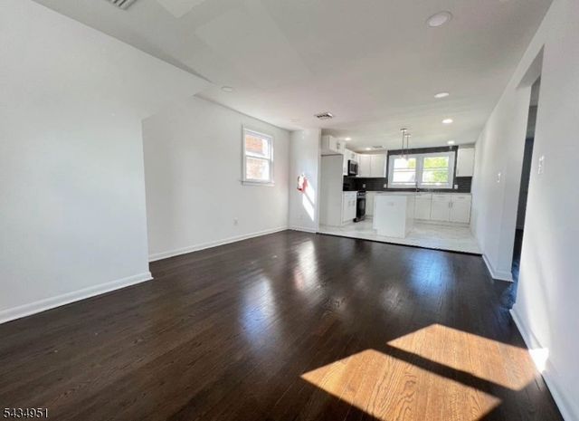323 S Wood Ave, Linden City, NJ 07036