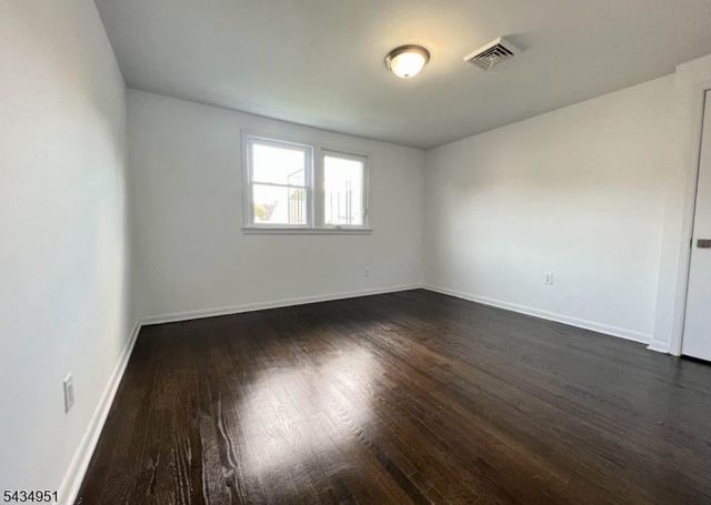 323 S Wood Ave, Linden City, NJ 07036