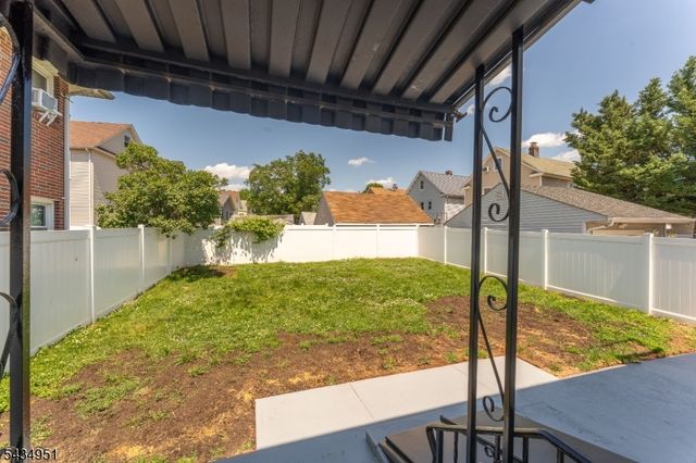 323 S Wood Ave, Linden City, NJ 07036