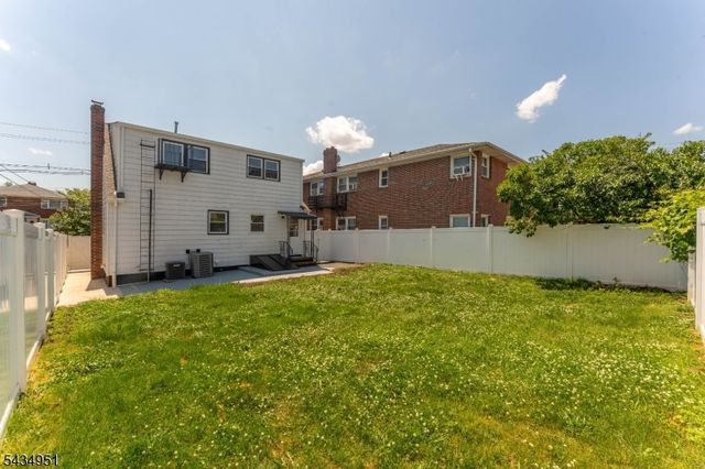 323 S Wood Ave, Linden City, NJ 07036