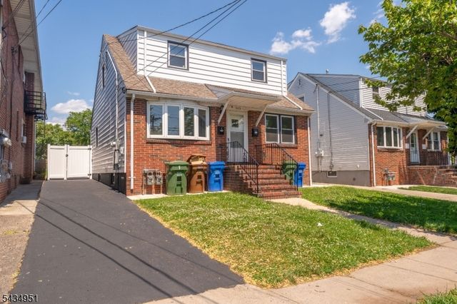 323 S Wood Ave, Linden City, NJ 07036
