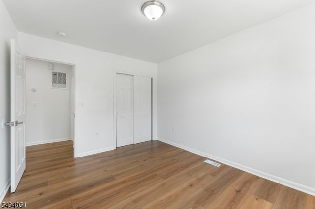 323 S Wood Ave, Linden City, NJ 07036